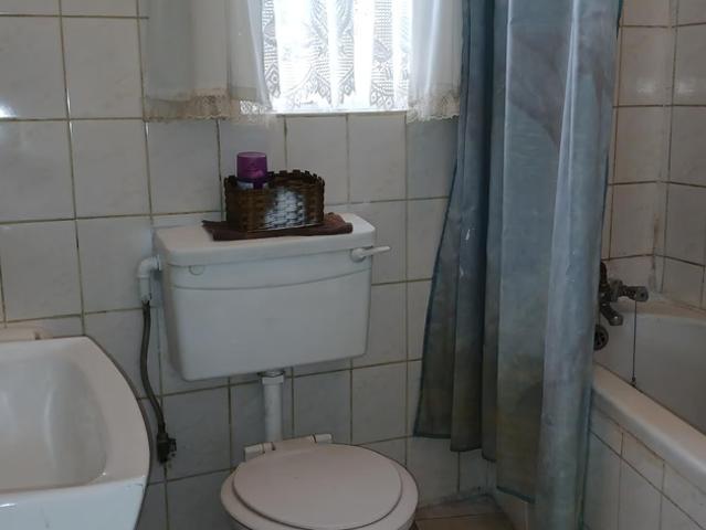1 Bedroom House To Let in Hurlingham Manor