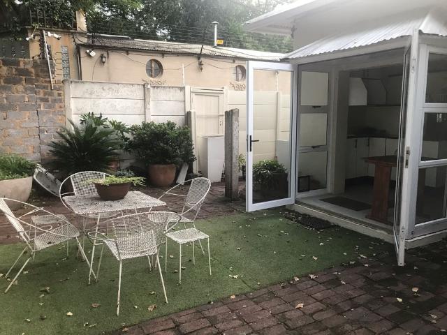 1 Bedroom House To Let in Parktown