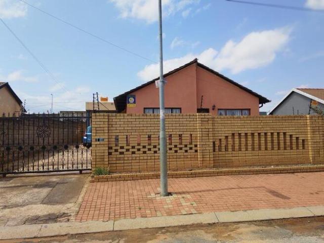 1 Bedroom House to Rent in Dobsonville