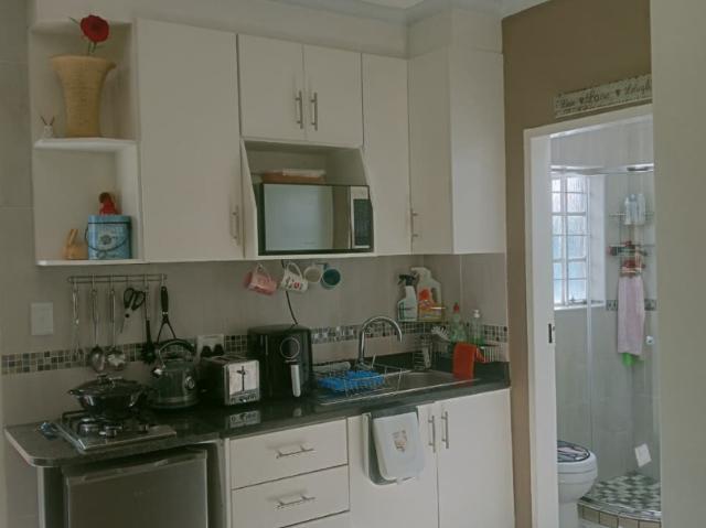 1 Bedroom House To Rent in Ferndale