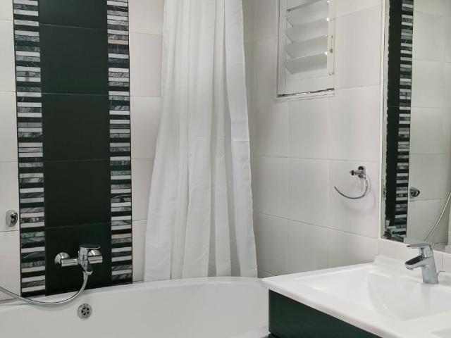 1 Bedroom House To Rent in Sundowner