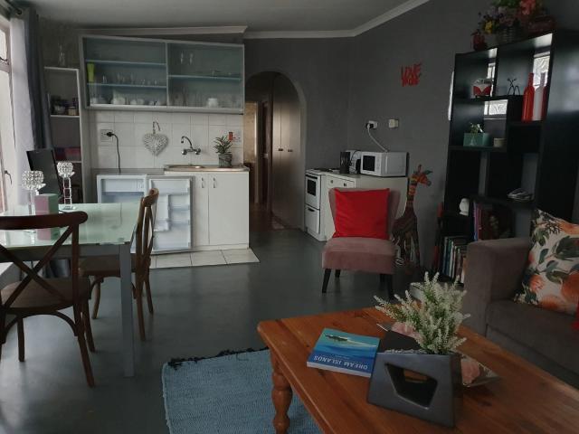 1 Bedroom House To Rent in Sundowner