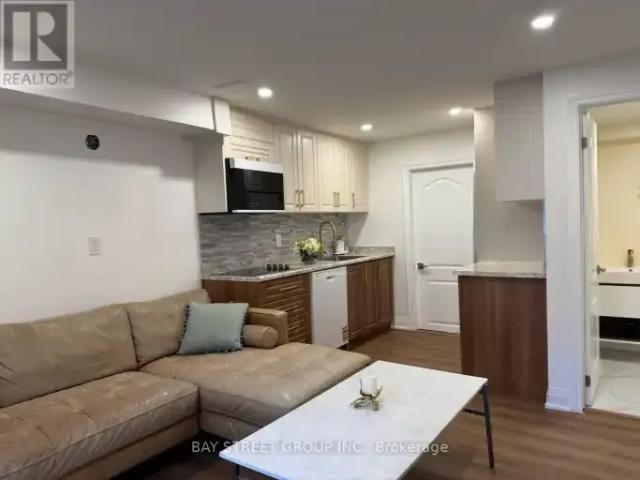 1 Bedroom House Vaughan ON 100444533