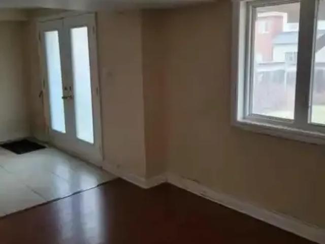 1 Bedroom House Vaughan ON 103322793