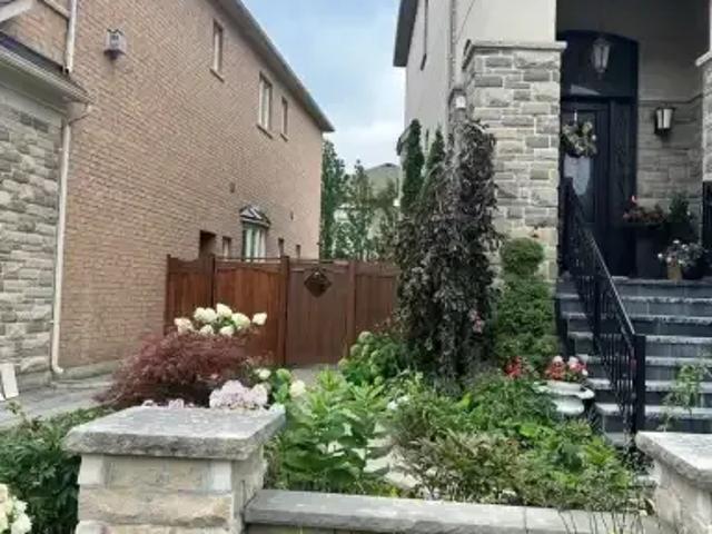 1 Bedroom House Vaughan ON 105249070