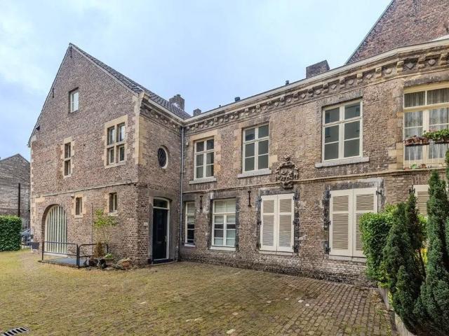 1 bedroom Huurwoning Surface Area: 110m2