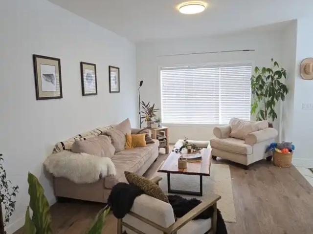 1 bedroom in 3 bed house