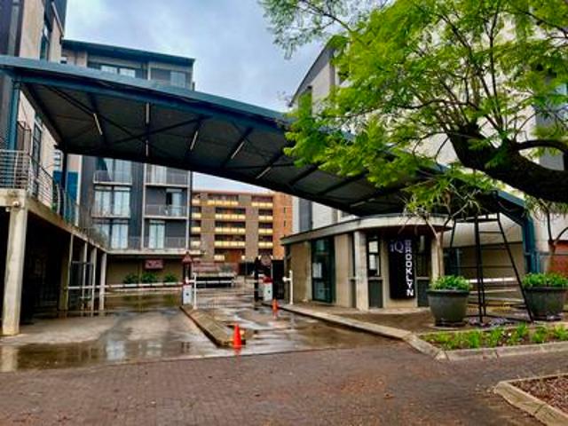 1 bedroom in modern apartment on the.