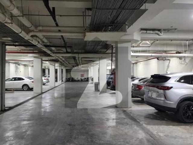 1 Bedroom Luxury Fully Furnished Apartment is Available For Rent in Bahria Town Lahore Bahria Town Sector C