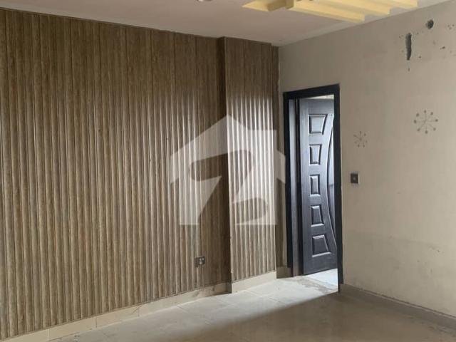 1 bedroom non furnished apartment for rent