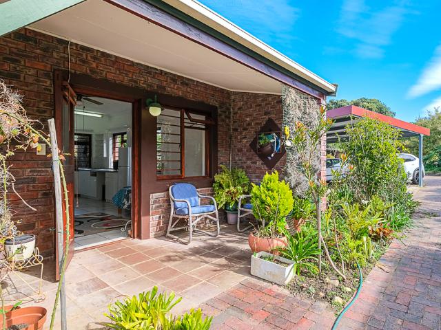 1 Bedroom Sectional Title To Let in Hoekwil
