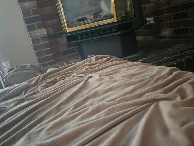 1 Bedroom Shared Living/roommate Mulhurst AB 96648939