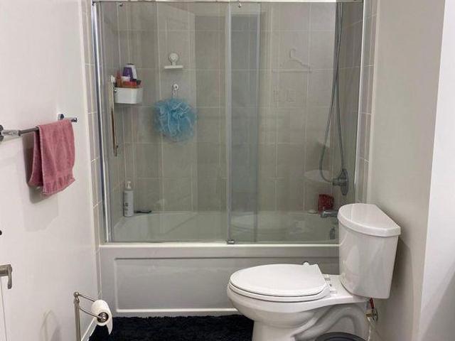 1 Bedroom Shared Living/roommate Mississauga ON 97417326