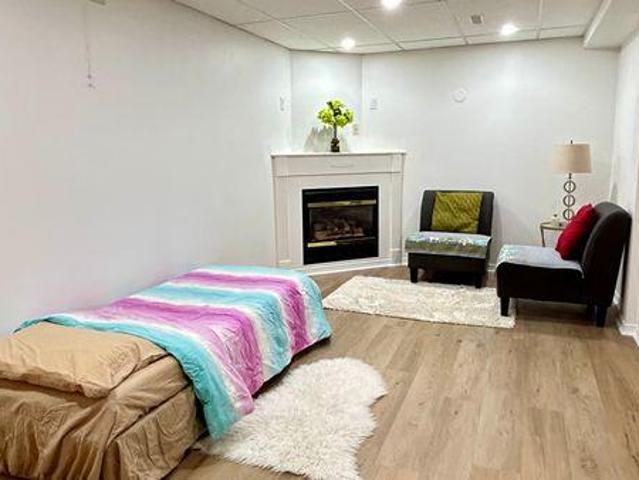 1 Bedroom Shared Living/roommate Mississauga ON 97419592