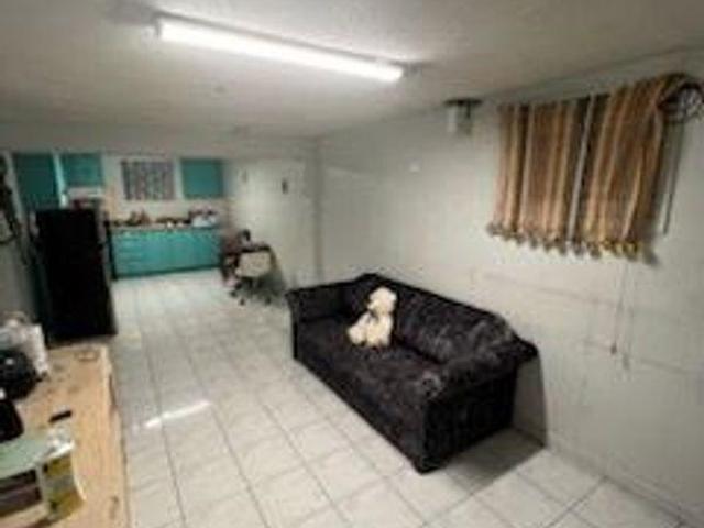 1 Bedroom Shared Living/roommate Mississauga ON 97421621