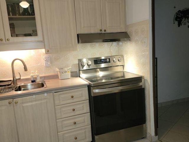 1 Bedroom Shared Living/roommate Mississauga ON 97421729