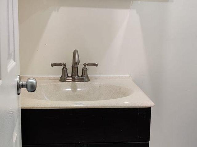 1 Bedroom Shared Living/roommate Ottawa ON 97420130