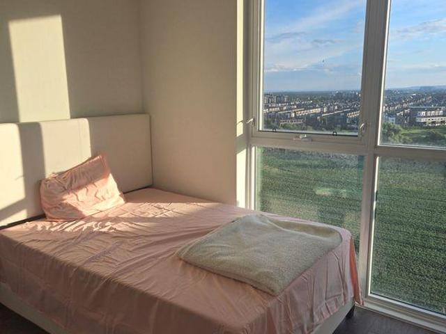1 Bedroom Shared Living/roommate Oakville ON 97417097