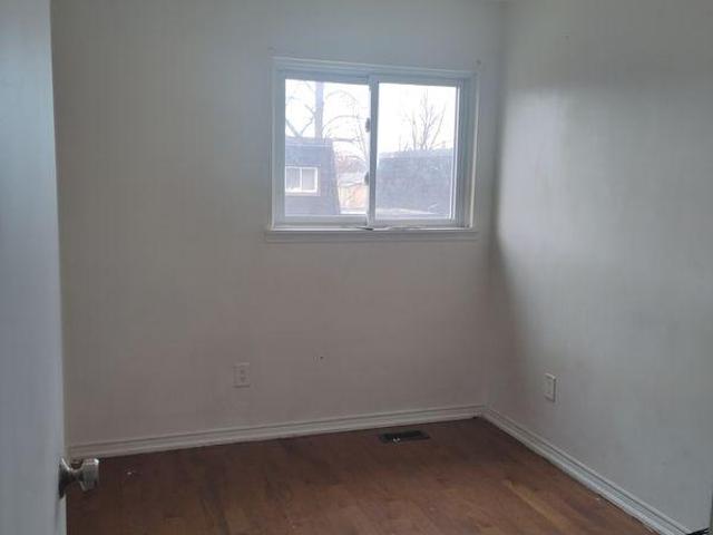 1 Bedroom Shared Living/roommate Brampton ON LS97412611