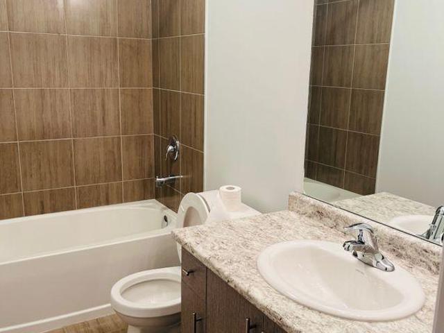 1 Bedroom Shared Living/roommate Brantford ON LS97417245