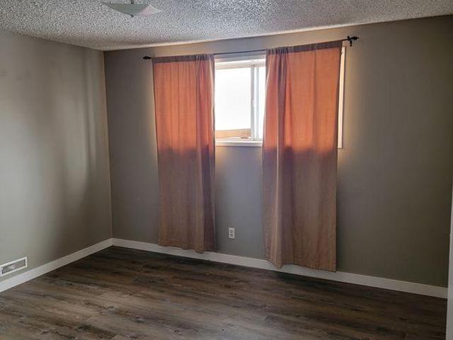 1 Bedroom Shared Living/roommate Calgary AB LS90633173