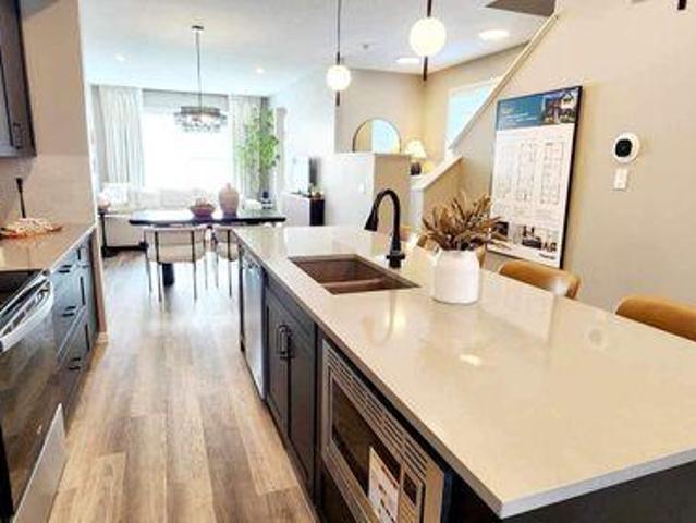 1 Bedroom Shared Living/roommate Calgary AB LS97417955