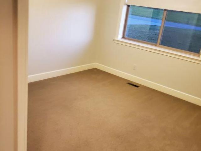 1 Bedroom Shared Living/roommate Chilliwack BC LS96649106