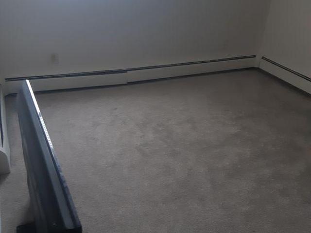 1 Bedroom Shared Living/roommate Edmonton AB LS97415333