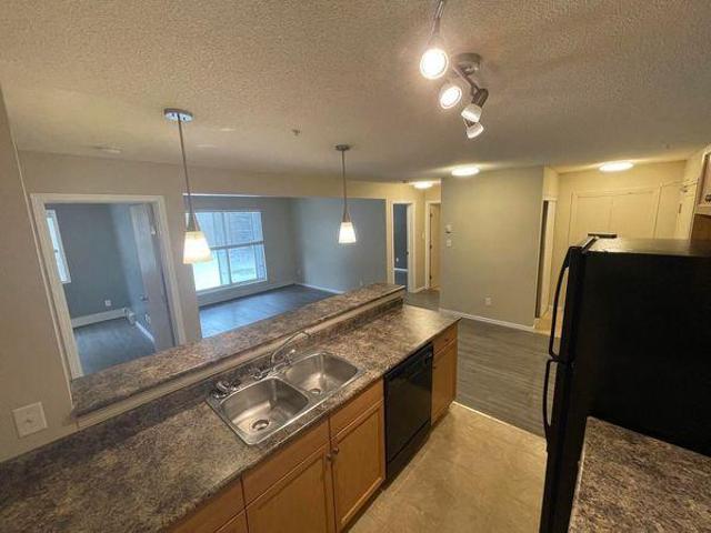 1 Bedroom Shared Living/roommate Edmonton AB 96648280