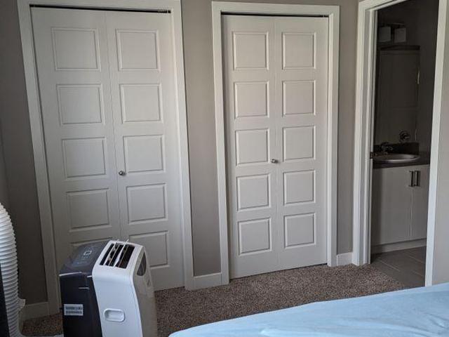 1 Bedroom Shared Living/roommate Edmonton AB 96648965