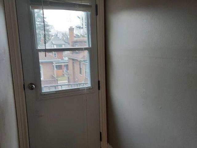 1 Bedroom Shared Living/roommate Hamilton ON LS96648002