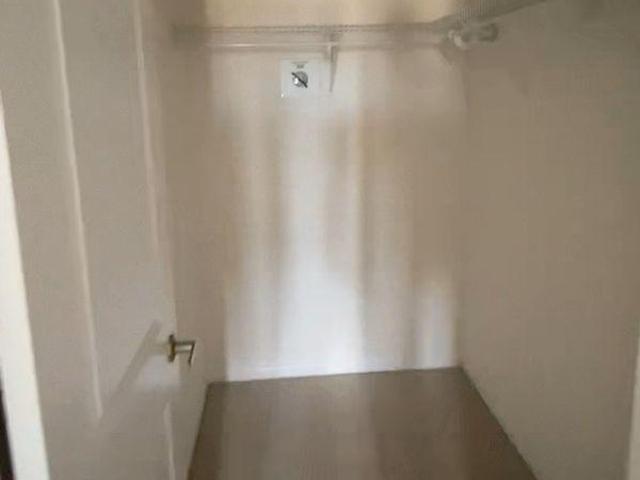 1 Bedroom Shared Living/roommate Hamilton ON 96649216