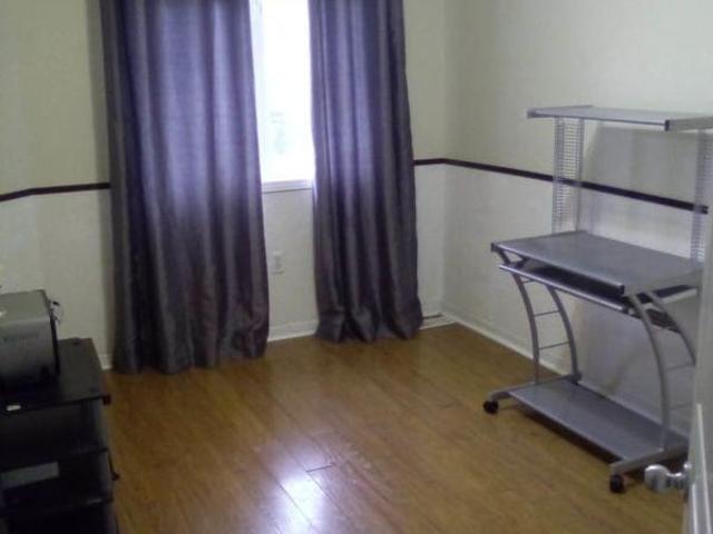 1 Bedroom Shared Living/roommate Hamilton ON 97420429