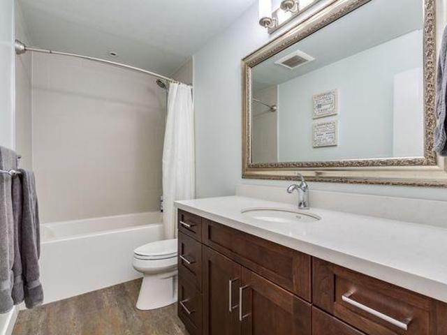 1 Bedroom Shared Living/roommate Port Moody BC 96647346