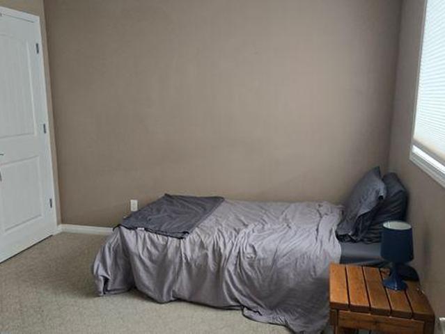 1 Bedroom Shared Living/roommate Strathmore AB 97422202