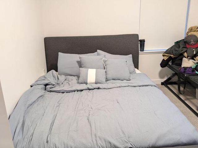 1 Bedroom Shared Living/roommate Surrey BC 97421583