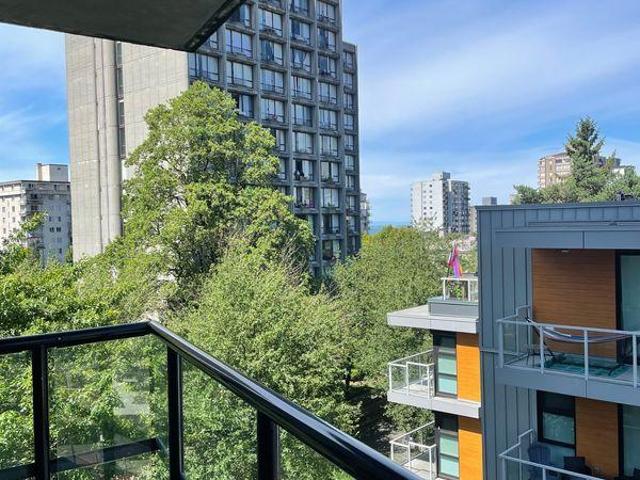 1 Bedroom Shared Living/roommate Vancouver BC 97415115