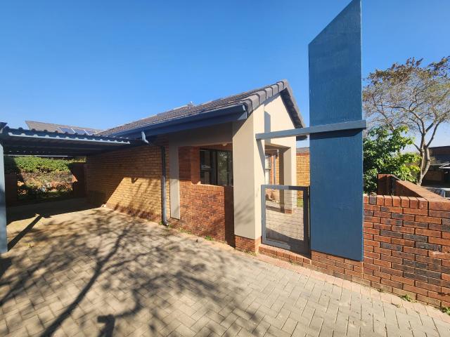 1 Bedroom Simplex in North Riding AH