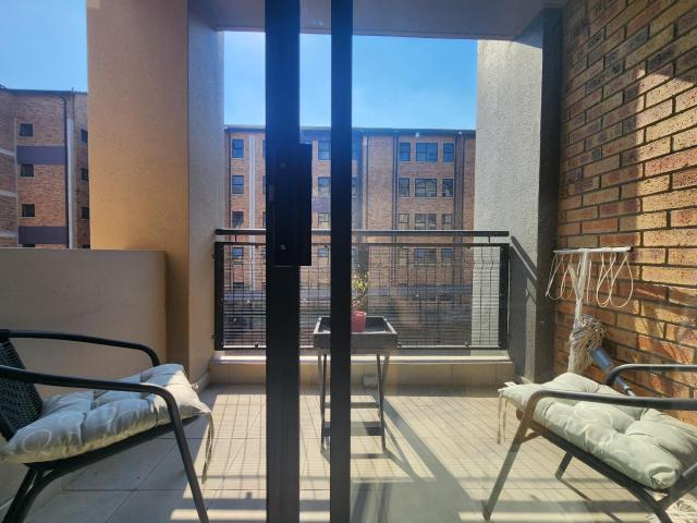 1 Bedroom Simplex in North Riding AH