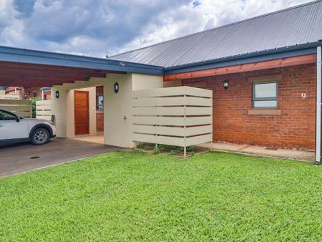 1 Bedroom Simplex in St Johns Village