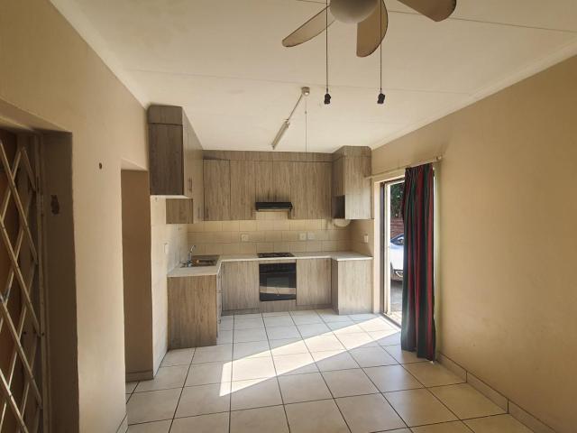 1 Bedroom Studio Apartment To Let in Bo dorp