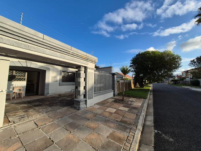 1 Bedroom Studio Apartment To Let in Elfindale