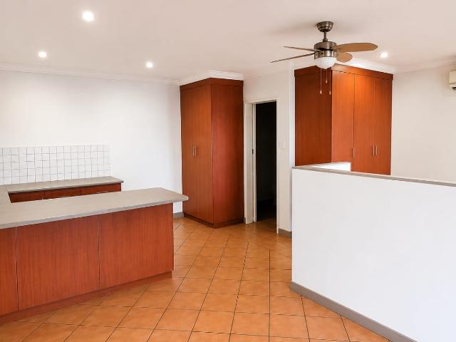 1 Bedroom Studio Apartment To Let in Wierda Park