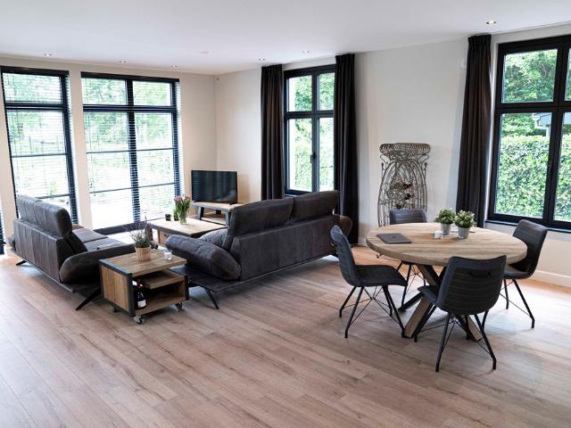 1 bedroom Surface Area: 90m2 Furnished