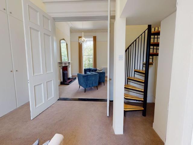 1 Bedroom plus mezzanine apartment @ Waterloo Road, Dublin 4, D04 F9W0