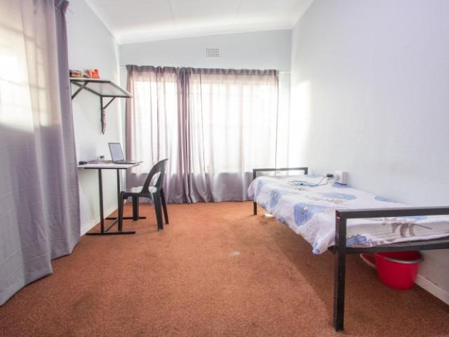 1 Bedroom Room To Let in Die Bult