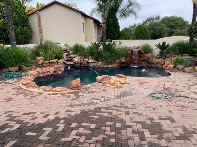 1 Bedroom Room To Let in Lonehill