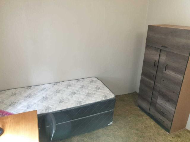 1 Bedroom Room to rent in Westdene