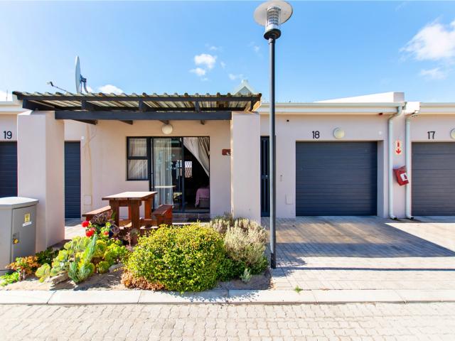1 Bedroom Retirement Village in Velddrif