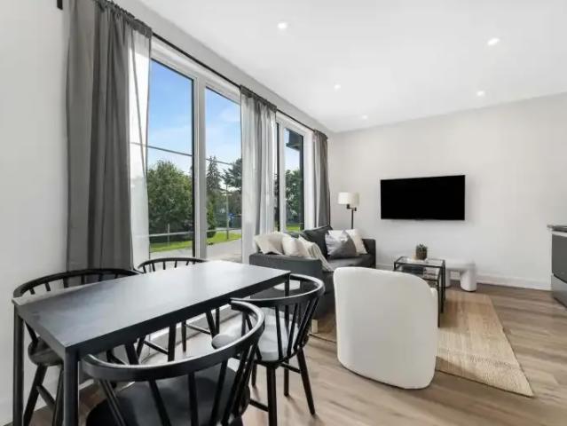 1 Bedroom Townhouse Ottawa ON 103338200